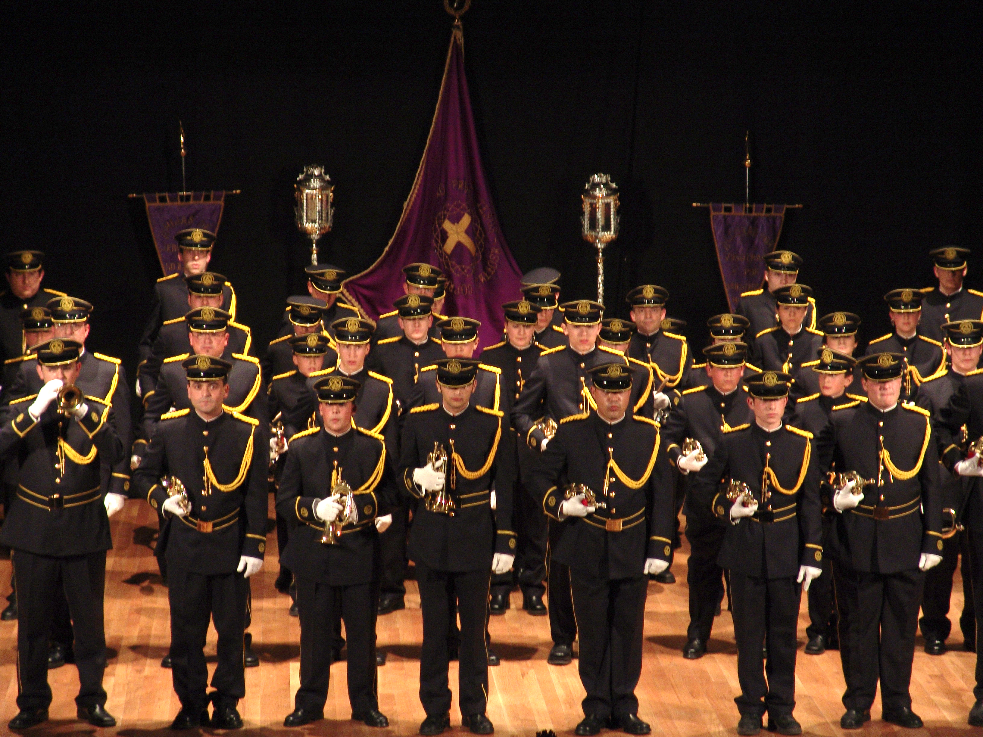 Estreno de trajes 2004